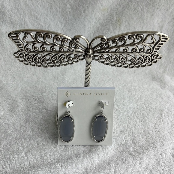 Kendra Scott Elle Drop Earring, measure 1.75"L x 0.75"W on earwire. - Picture 3 of 6